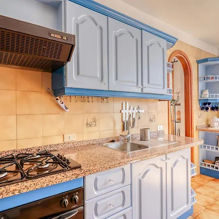 Bright With Ocean View & 50 M From The Apartment *