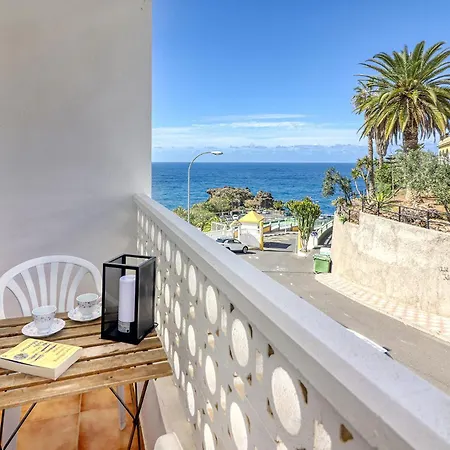 Bright With Ocean View & 50 M From The Apartment *