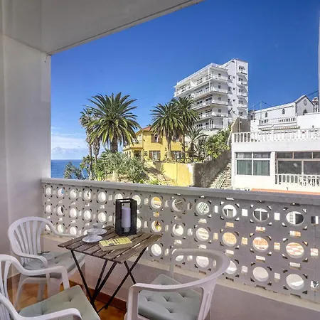 Apartment Bright With Ocean View & 50 M From The